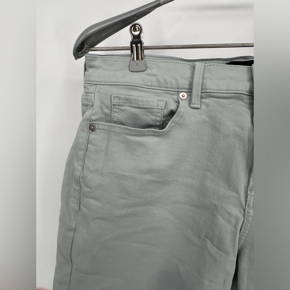 Banana Republic | Women’s 4 Cutoff Shorts Pastel - Picture 3 of 8